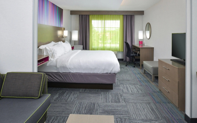 Holiday Inn Express & Suites Shippensburg by IHG