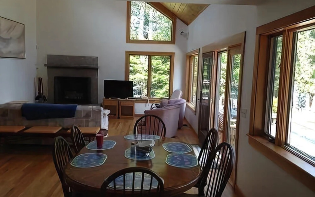 Sea Breeze - Three Bedroom Home