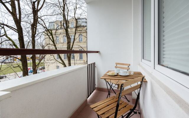 Apartment Warsaw Krolewska by Renters