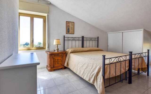 Stunning Home in Acireale With Wifi and 3 Bedrooms