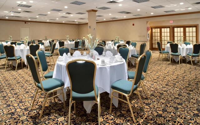 Doubletree by Hilton Hotel Norfolk Airport