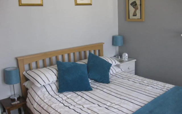 Acorns Guest House