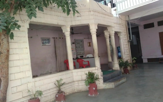 Hotel Shiv Palace