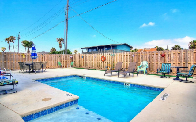 Nauti Mermaid 5 Bedroom Home by Redawning