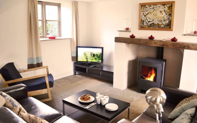 Hampton Wafre Cottage