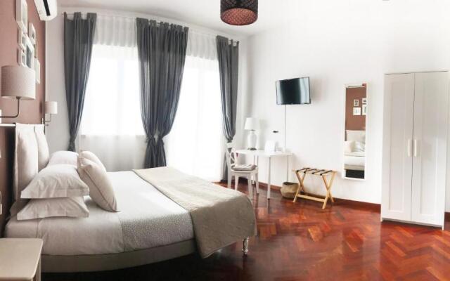 Laurus Sicilian Holiday