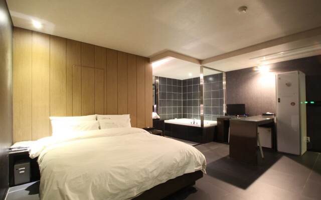 Haeundae Yeoubi Hotel