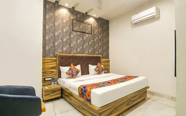 Fabhotel Orio