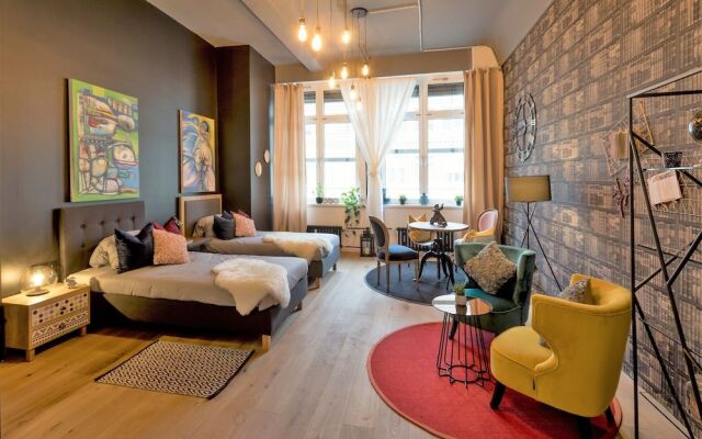 Design Hostel P182