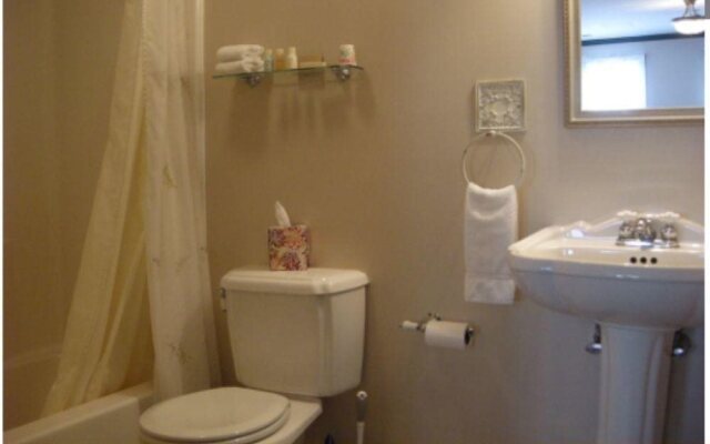 Hargrave House B & B