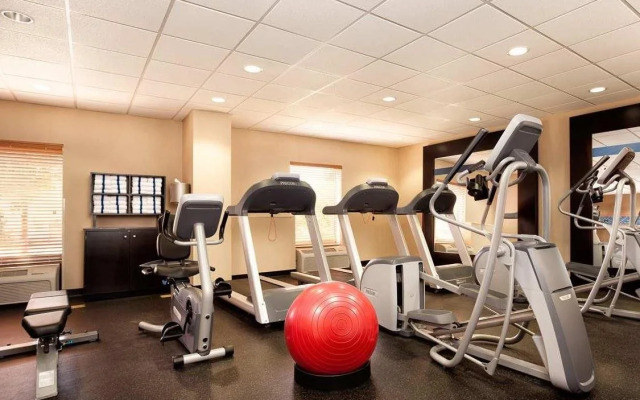 Hampton Inn & Suites Chicago-Libertyville