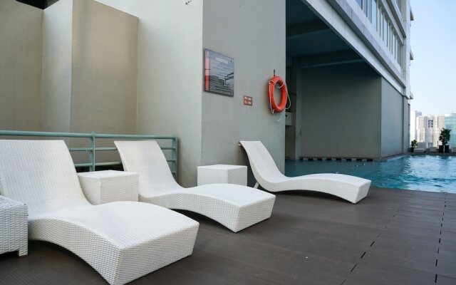 Strategic 2BR Apartment with City View at FX Residence