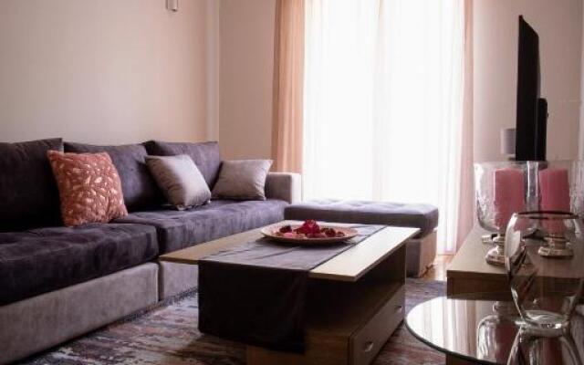 Efis apartment down town Perfect location