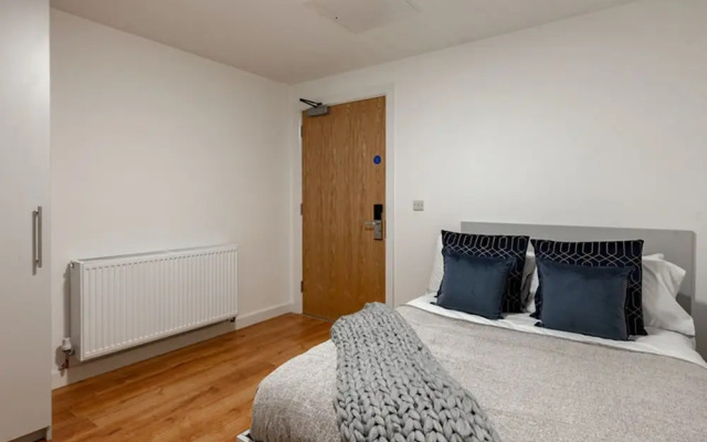Rooms & Studios for STUDENTS Only BOLTON