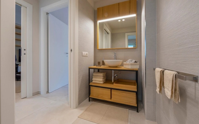 Mina Apartment 100m From Sea
