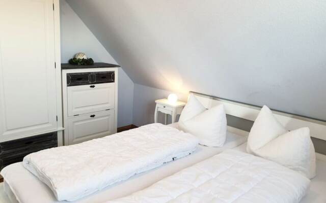Achtern Diek Modern Retreat