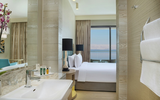 Hilton Dead Sea Resort & Spa - Image 4