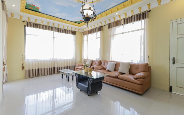 RedDoorz Plus @ Villa Bontes Batu