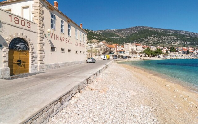 Amazing Home in Bol With 5 Bedrooms, Jacuzzi and Wifi