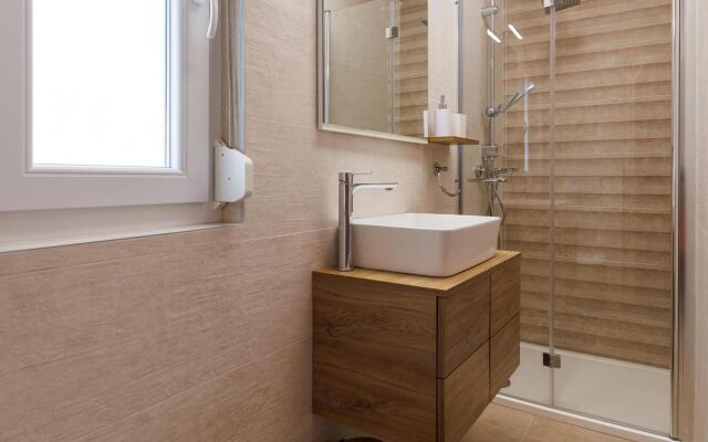 Spacious home with private terrace,200 m distant from the sea