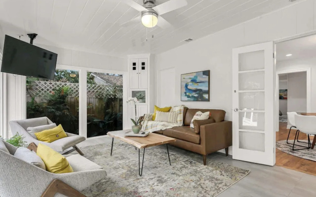 Pool House Oasis - Home for 6