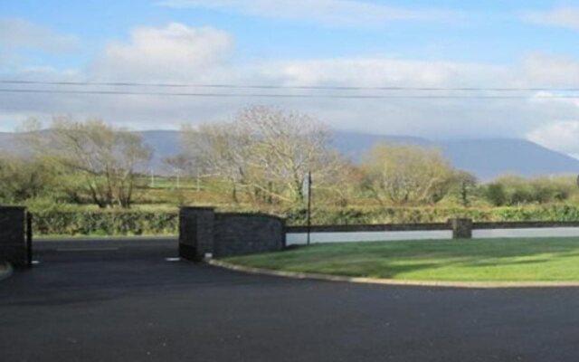Killarney House