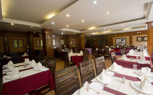 OYO 1492 Hotel Broadway Inn