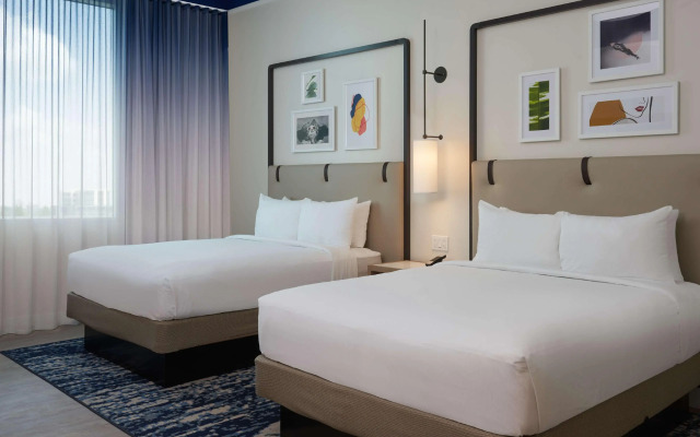 SERENA Hotel Aventura Miami, Tapestry Collection by Hilton