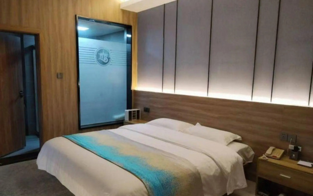 Yuefeng Boutique Hotel (Longyandong Station)