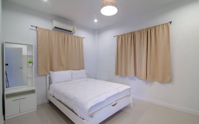 Great Green B Pool Villa