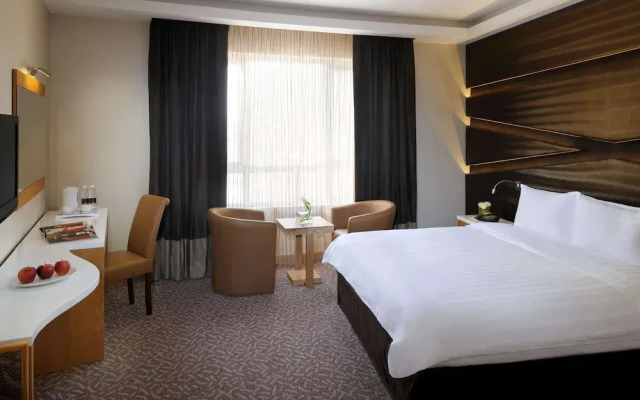 Al Safir Hotel & Tower