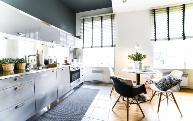 Chmielna City Center