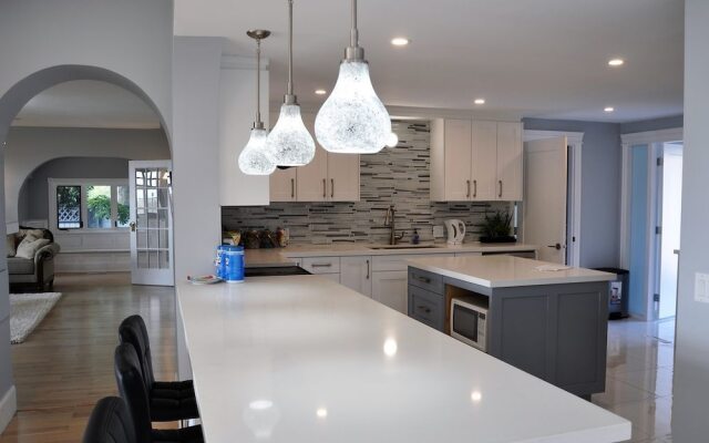 Kelowna's Beach House