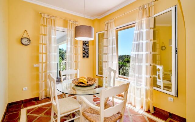 SBCC 2 bedroom villa with breathtaking views Roomservice