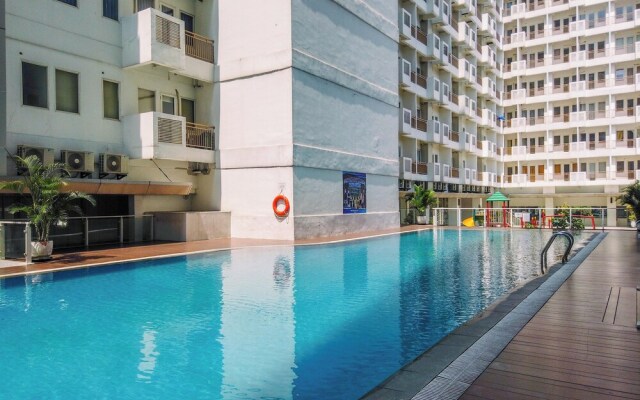 Homey And Comfy 2Br Sentul Tower Apartment