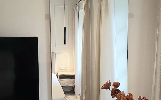 Lorenzo Mavili Suite
