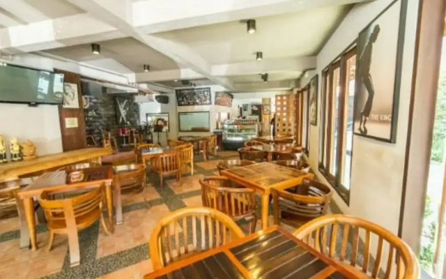 Airy Lowokwaru Candi Trowulan 12 Malang