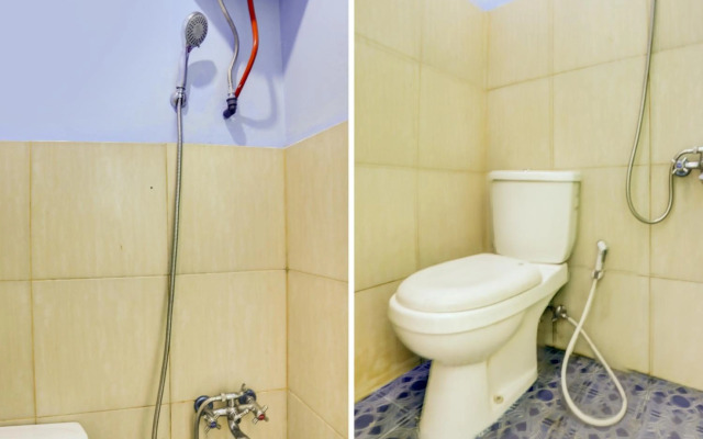 Vaccinated Staff - OYO 90190 Asha Kost Syariah