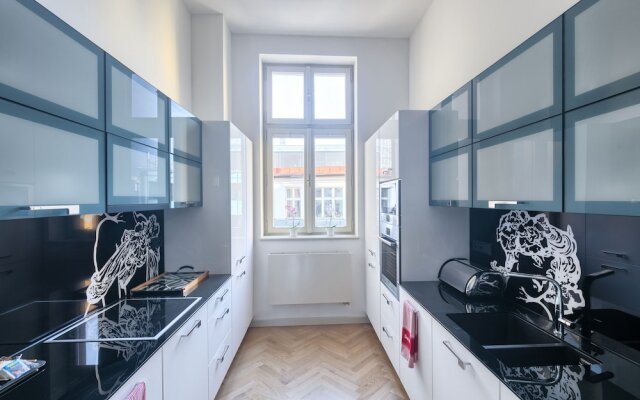 EMPIRENT Grand Central Apartments