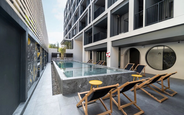 Blu Monkey Hub &  Krabi Town