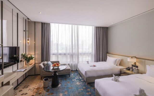 Mercure Xiangyang Railway Station