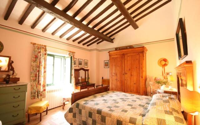 La Badia Con Grande Giardino