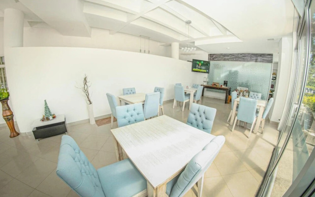 Llanogrande Airport by Bernalo Hotels