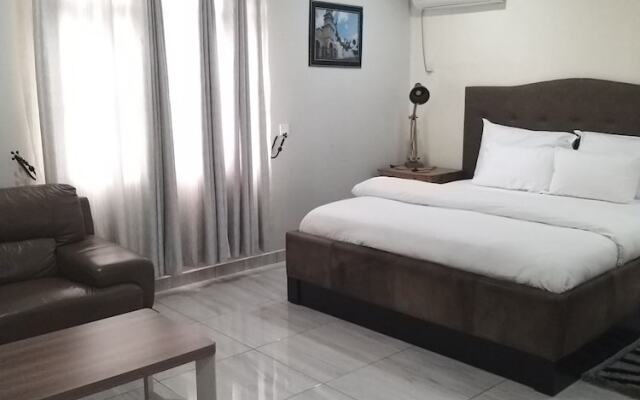 Mitos Luxury Suites