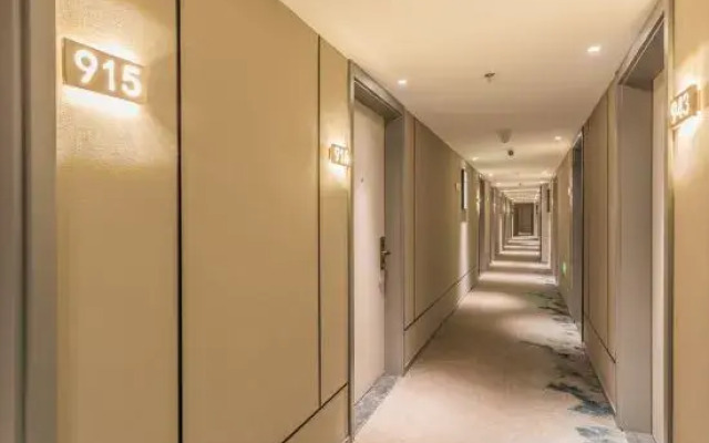 Home Inn Selected (Dalian Central Hospital, Chunliu Metro Station, Airport)