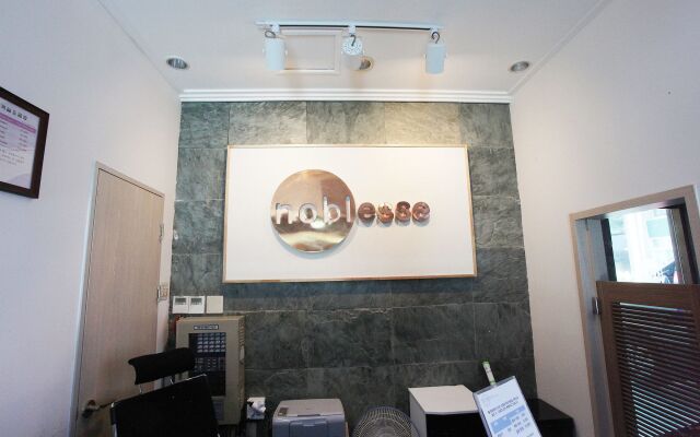 Noblesse Hotel