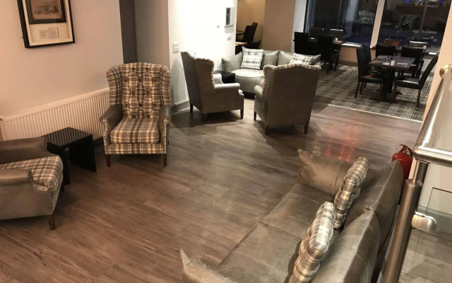 The Knowes Hotel & Restaurant