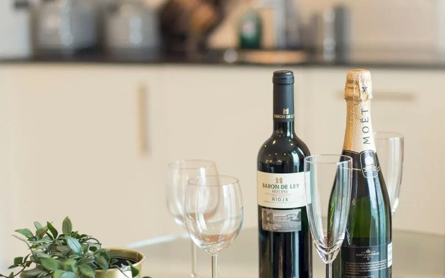 Luxurious 1 Bed Cardiff City Centre Apartment