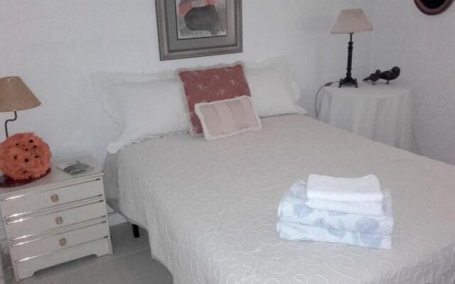 House With 3 Bedrooms in Angra do Heroísmo, With Wonderful sea View, E