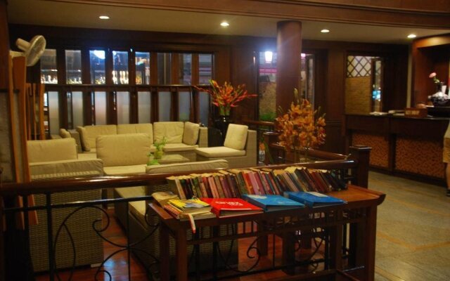 Rattana Beach Hotel